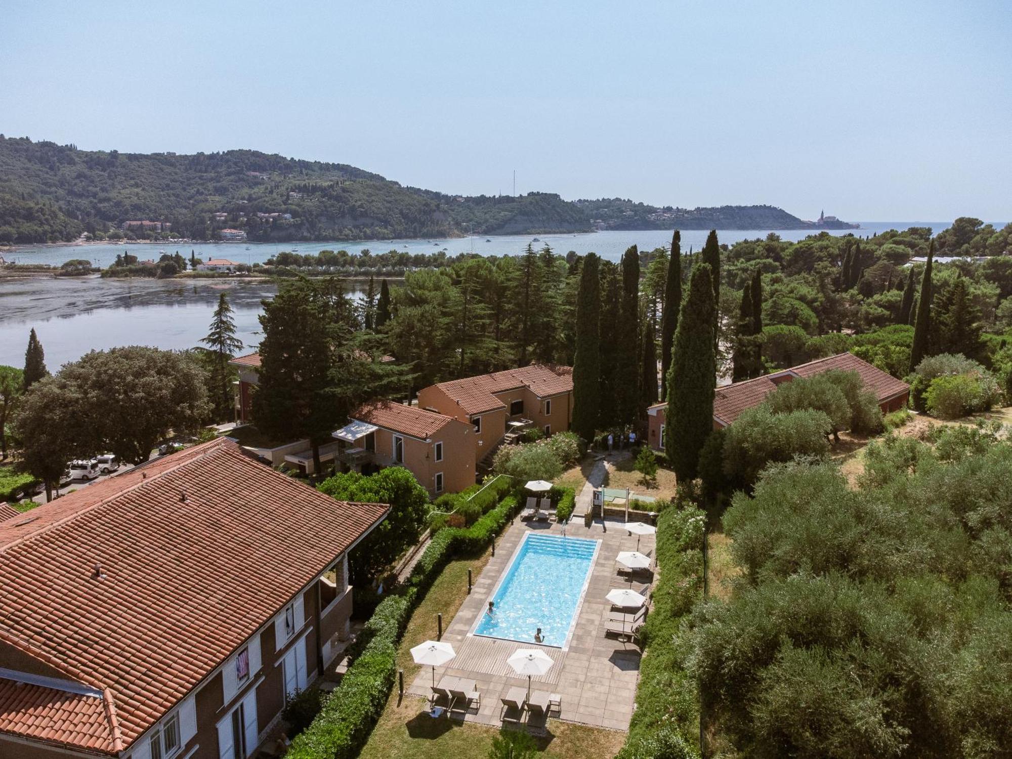 Hotel Laguna Deluxe - Terme Krka Strunjan Extérieur photo