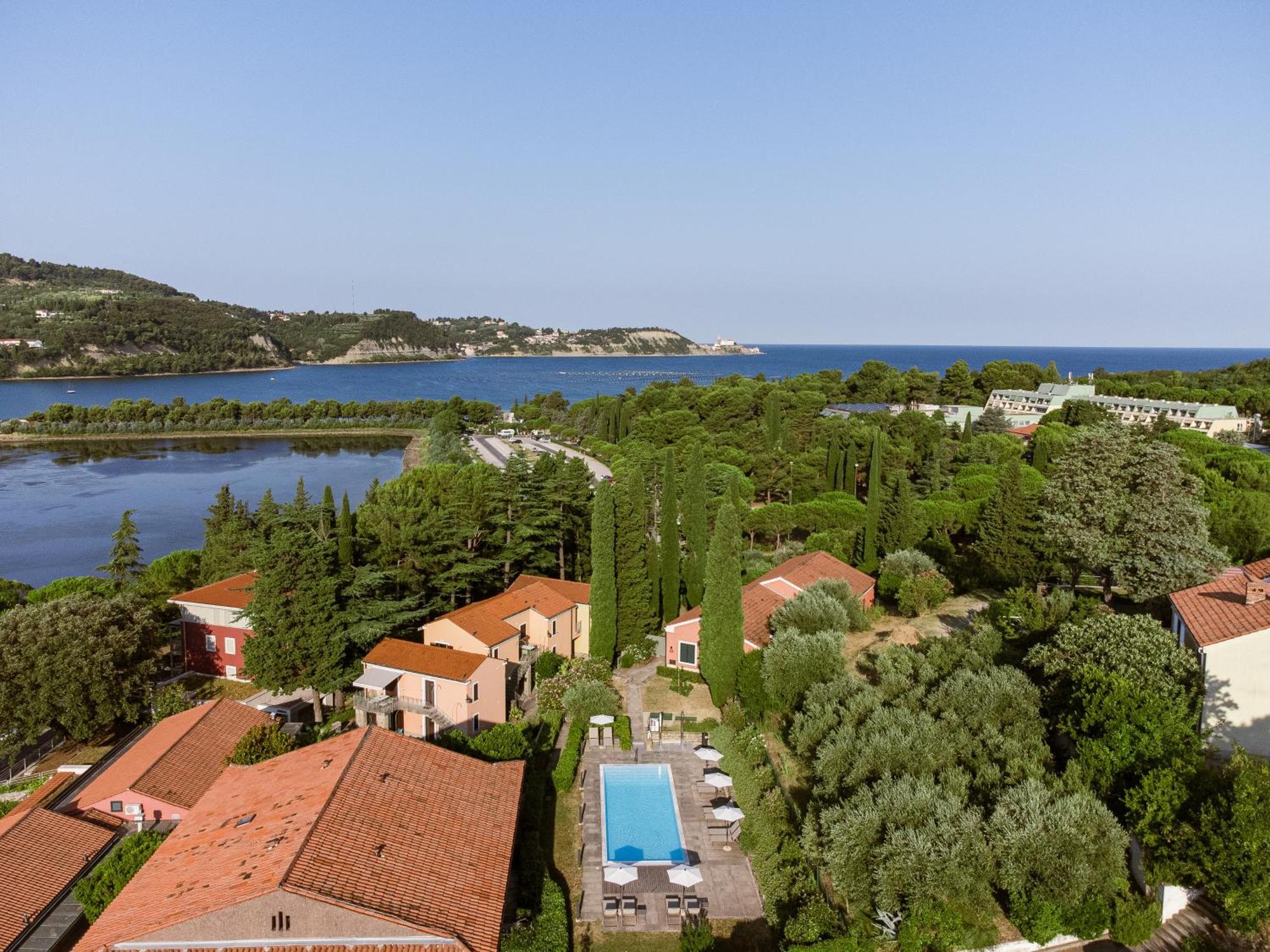 Hotel Laguna Deluxe - Terme Krka Strunjan Extérieur photo